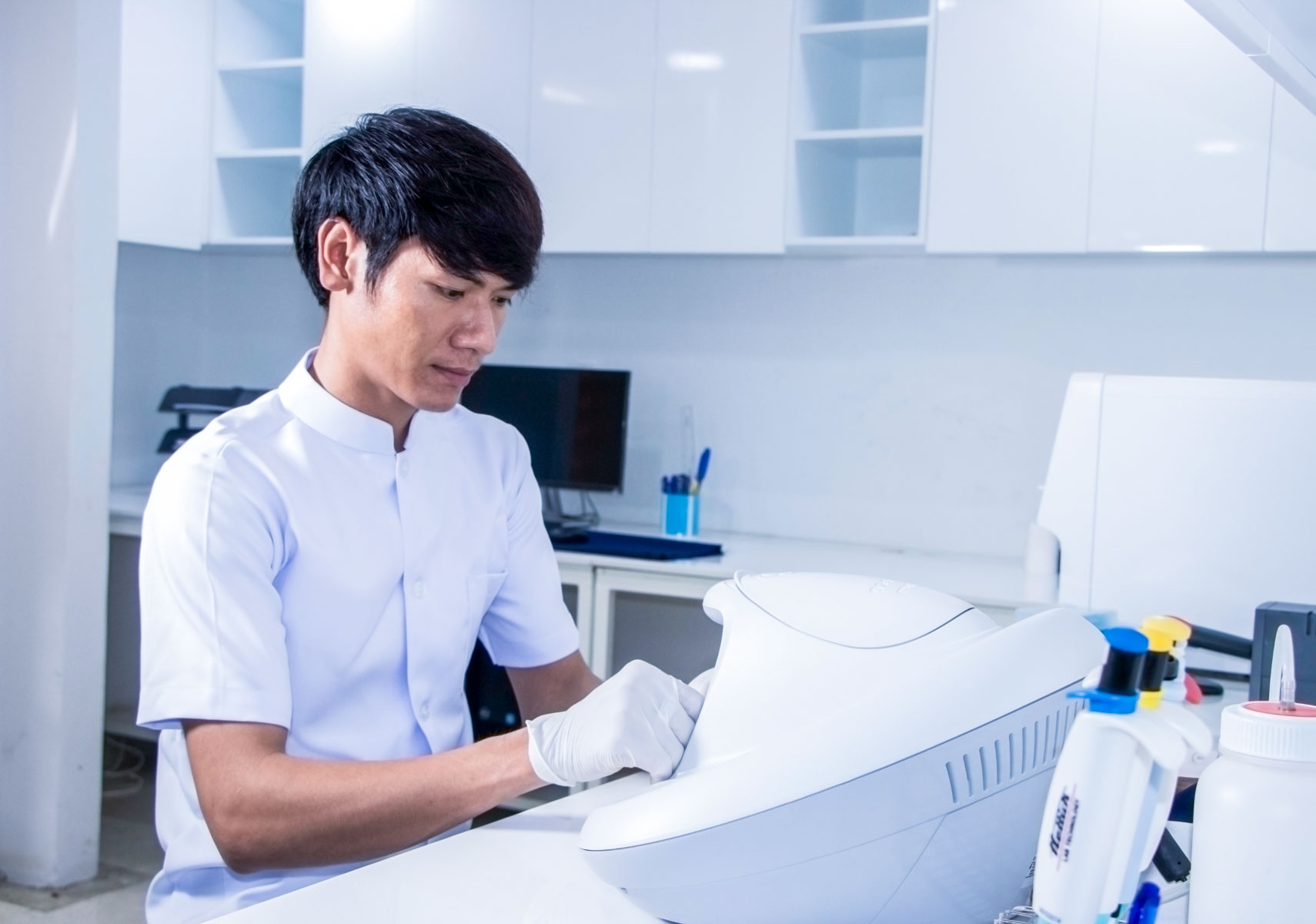 ការធ្វើតេស្តឈាម និងវិភាគសំណាកផ្សេងៗ Blood Test & Other Para-Clinic